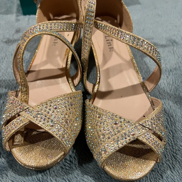Link Fantastic-90K Girl's Rhinestone Criss Cross Ankle Strap Chunk Heel Sandals - Picture 2 of 2